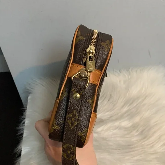 1991 authentic Louis Vuitton Dragonne GM wristlet - Picture 9 of 17